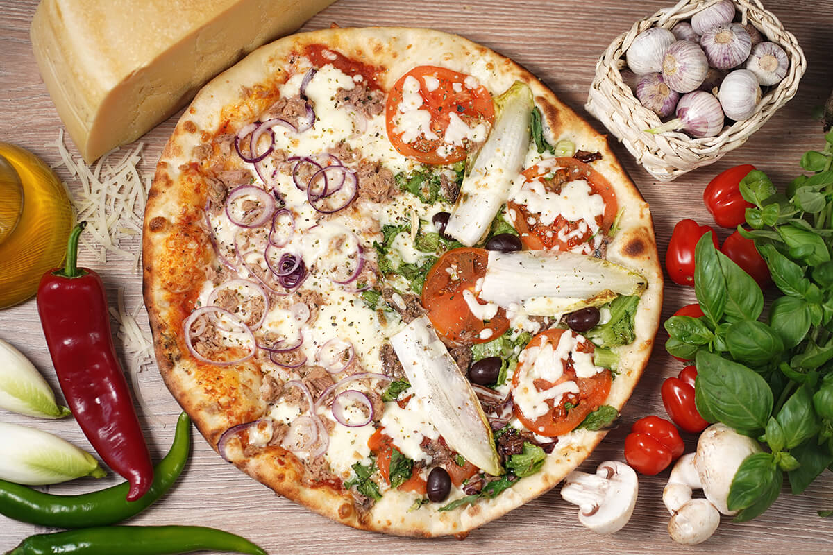 Pizza Tonno e Cipolla e Messinese - Pizzeria Umami